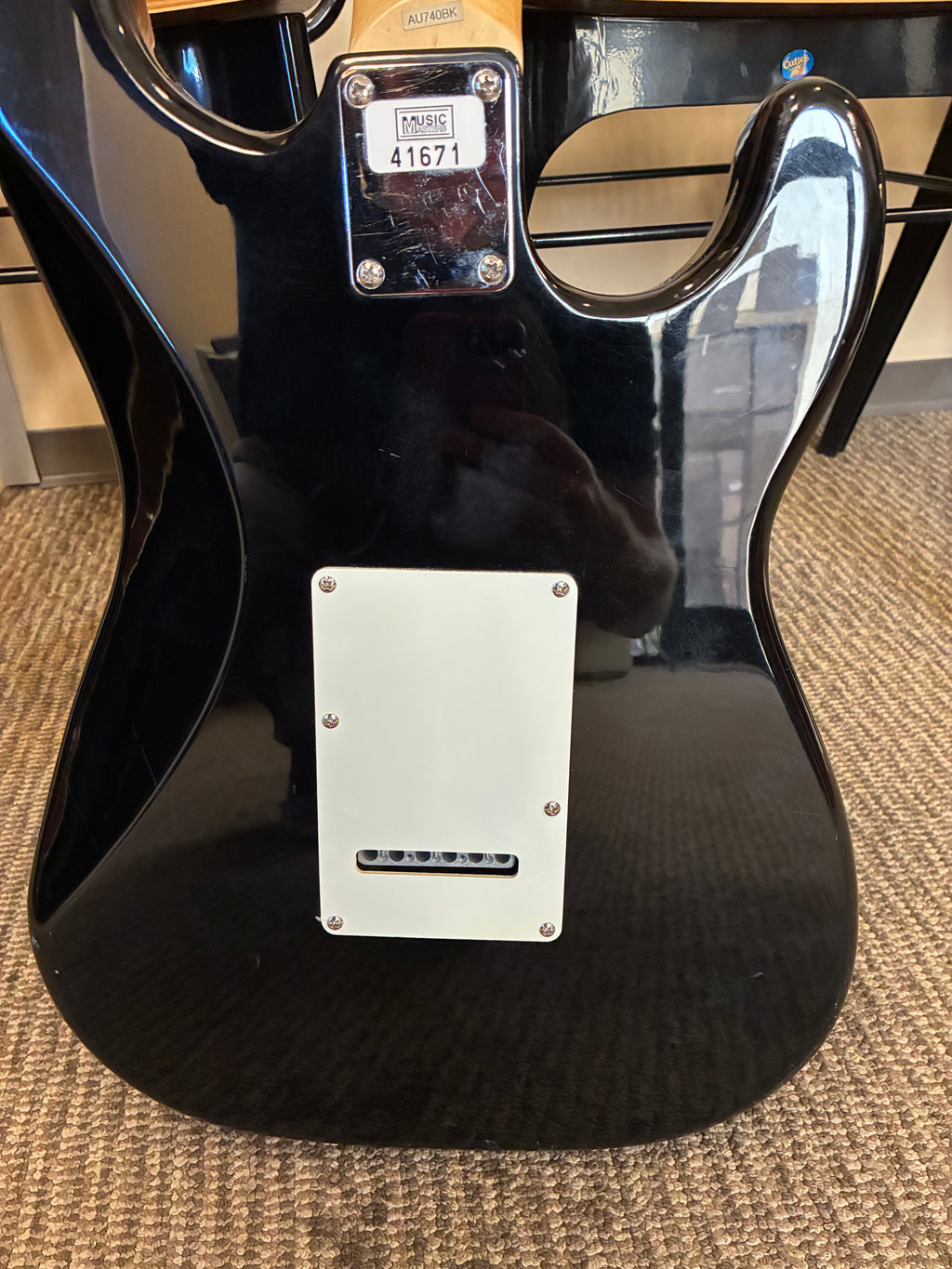 Austin Left-handed Electric Guitar: Fender style (Specifically Stratocaster-style)- made in Korea- Like New/ very lightly used- Model AU740BK with light travel gig bag