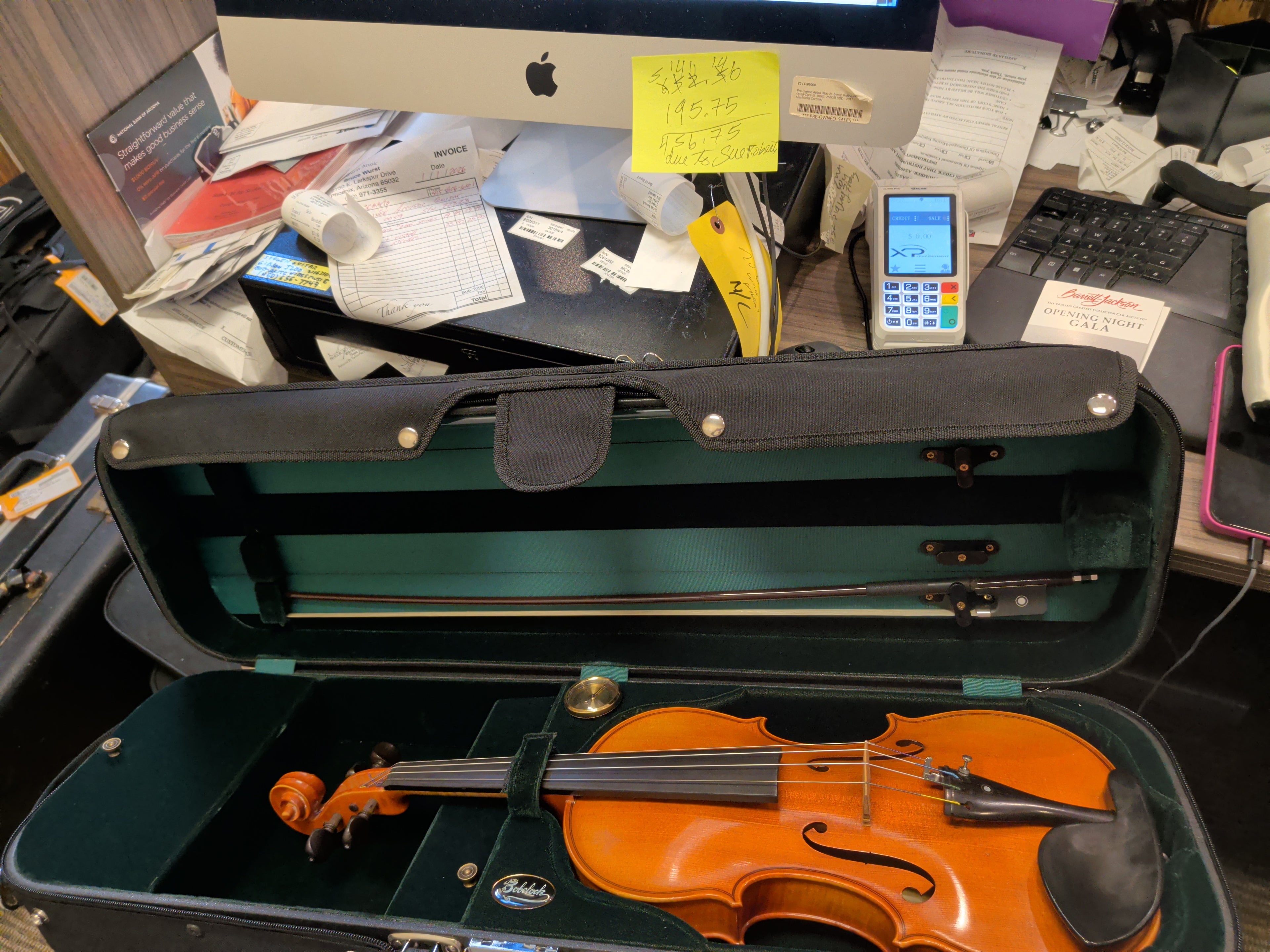 Franz Sandner 4/4 (Full-size) Professional Violin w/ beautiful Bobelock case (black on outside, green velvet inside